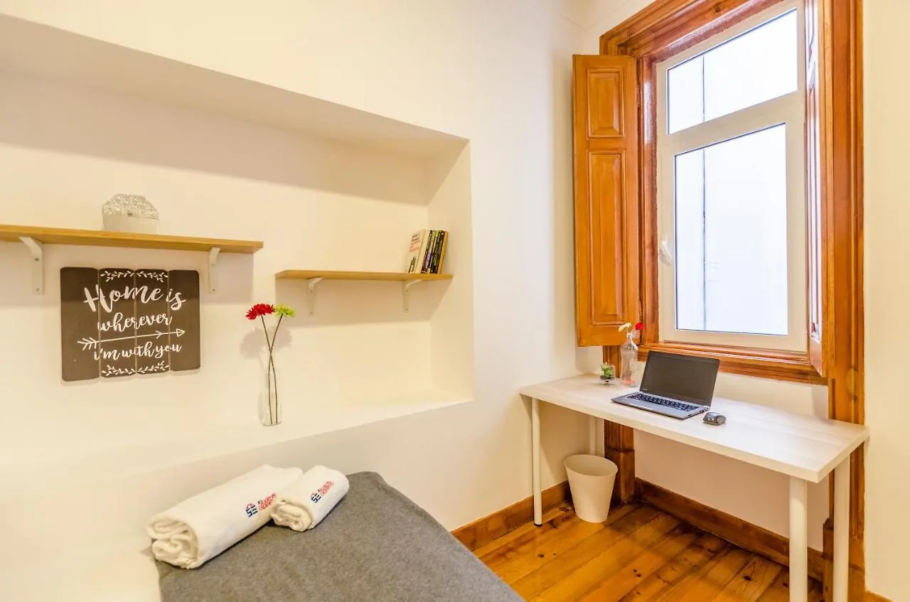 Flh Spacious Flats Near Avenida Da Liberdade 리스본 0*,  포르투갈